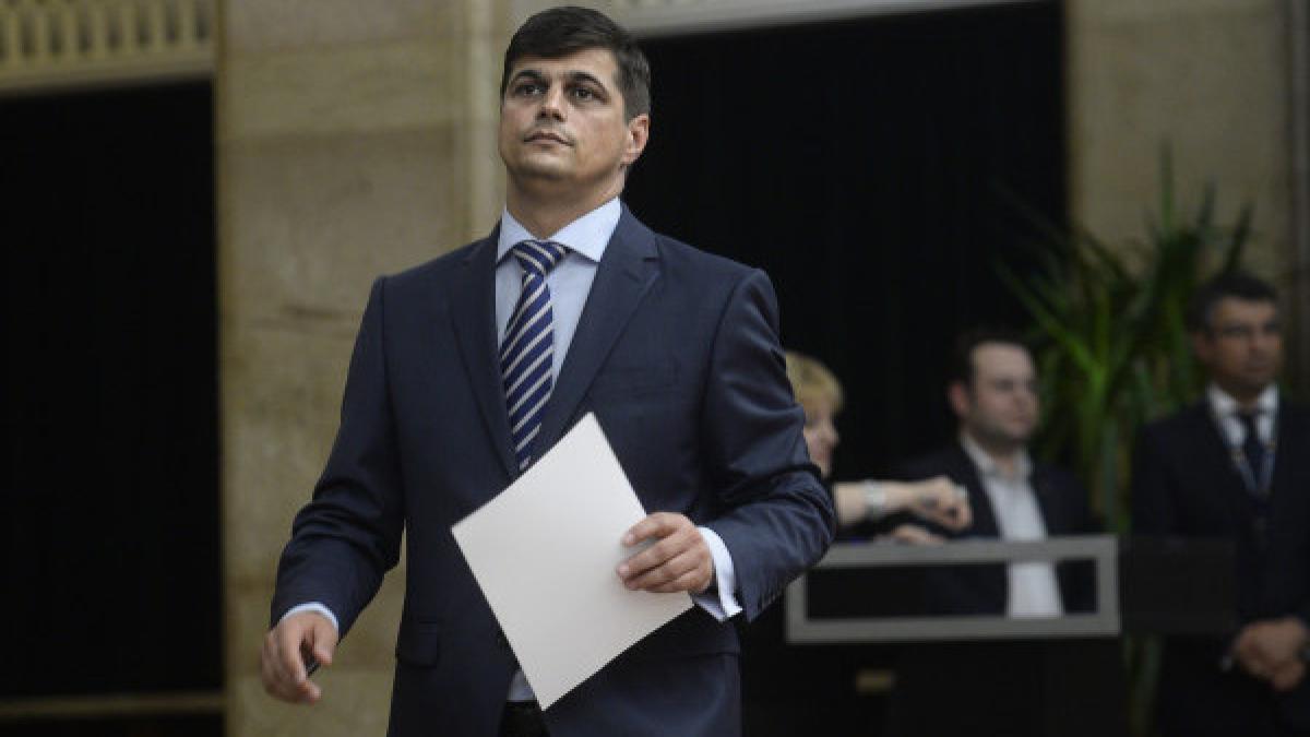 Europarlamentarul Constantin Laurenţiu Rebega, urmărit penal pentru instigare la spălare de bani, fals în înscrisuri sub semnătură privată şi uz de fals