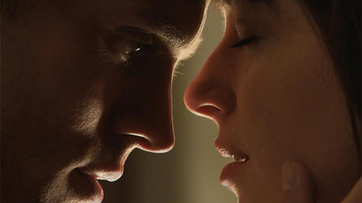 Cenuşiul domn Grey. “Fifty Shades of Gray”, record de încasări în România şi străinătate