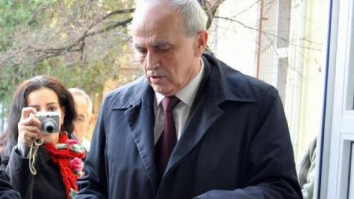 Preşedintele CJ Prahova, Mircea Cosma, şi fiul său, urmăriţi penal şi puşi sub control judiciar