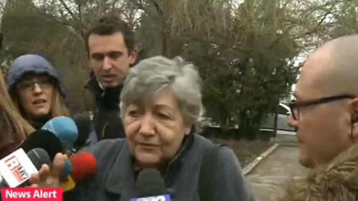 Mama premierului, la DNA Ploieşti. Cornelia Naum este audiată în dosarul ginerelui ei, Iulian Herţanu