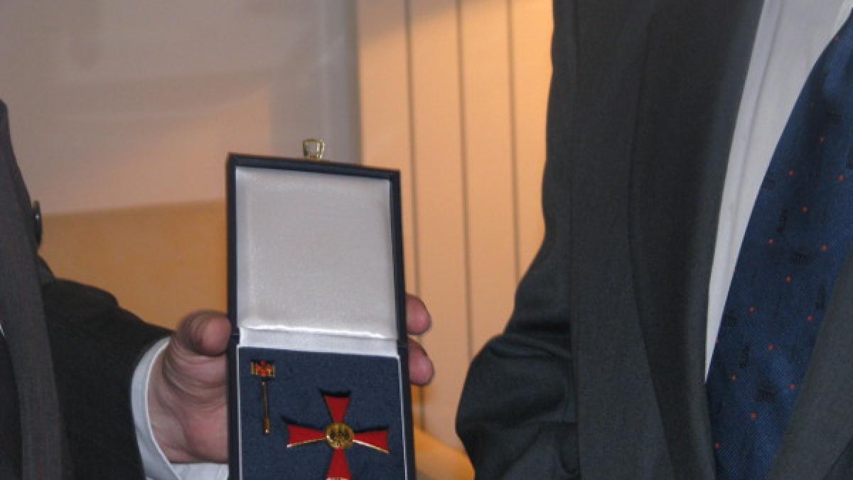 Ordin de Merit al Republicii Federale Germania pentru deputatul minorităţii germane în Parlamentul României