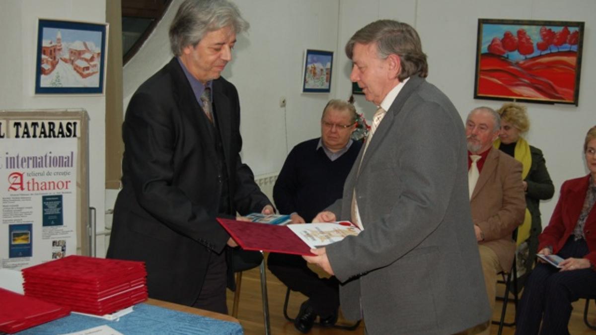Academician Liviu Pendefunda: “Studiul cărţilor şi scrisul vor deveni elitiste. După cunoaşterea împărtăşită miliardelor de oameni vom asista la un fenomen invers epocii Gutenberg”