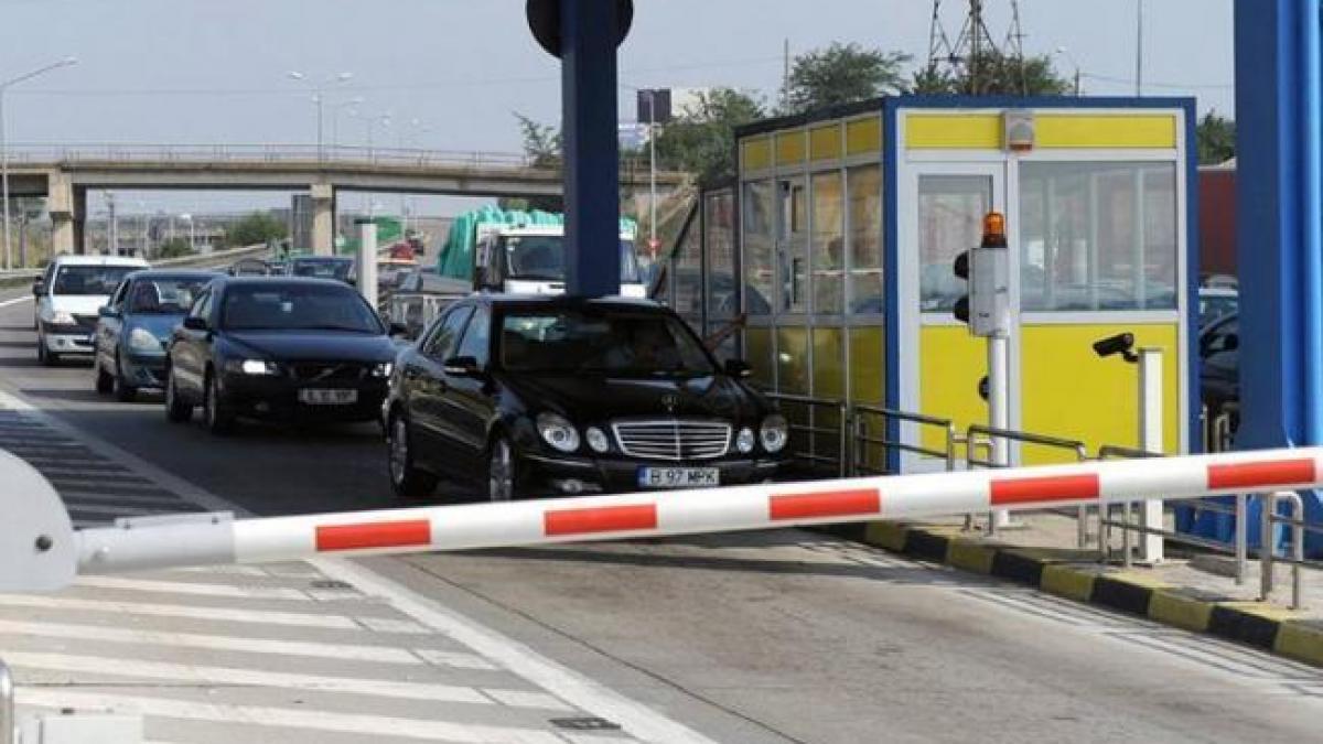 Veste bună pentru şoferi. Taxa de pod de la Feteşti va putea fi plătită prin sms, card sau printr-o aplicaţie pentru mobil