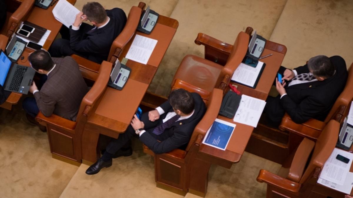 Moda bileţelul la aleşi