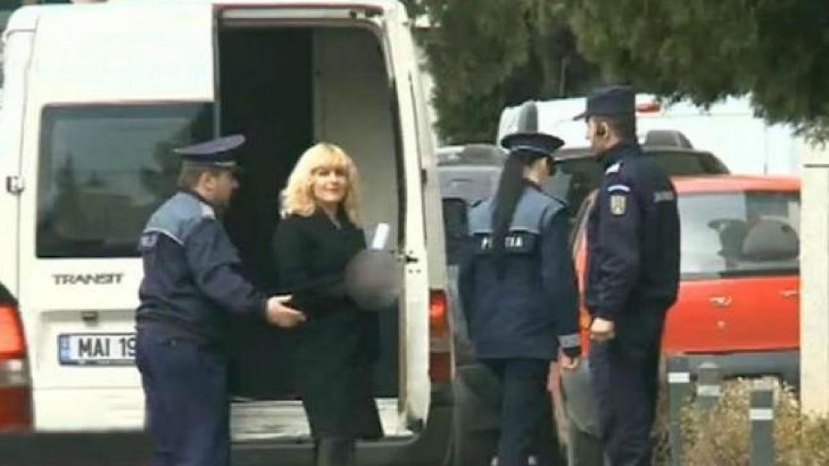 Elena Udrea rămâne în arest. ÎCCJ a respins cererea de înlocuire a arestului cu o măsură mai ușoară, Decizia NU e definitivă