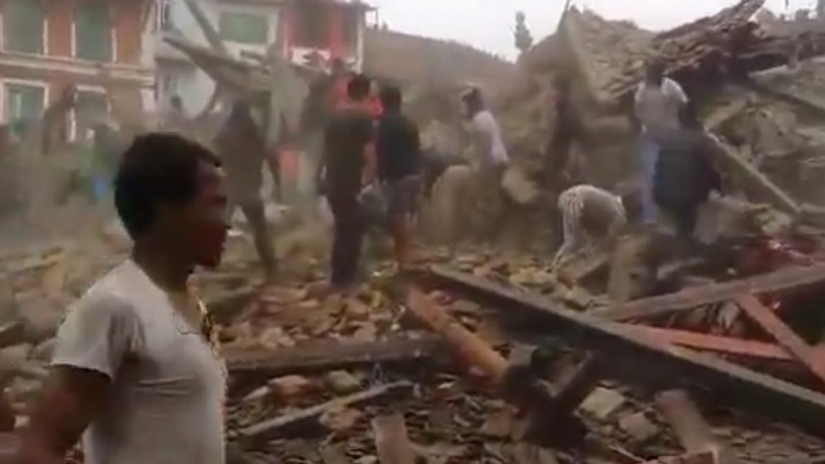 Cutremur de 7,9 grade pe scara Richter a zguduit capitala Nepalului (Video)