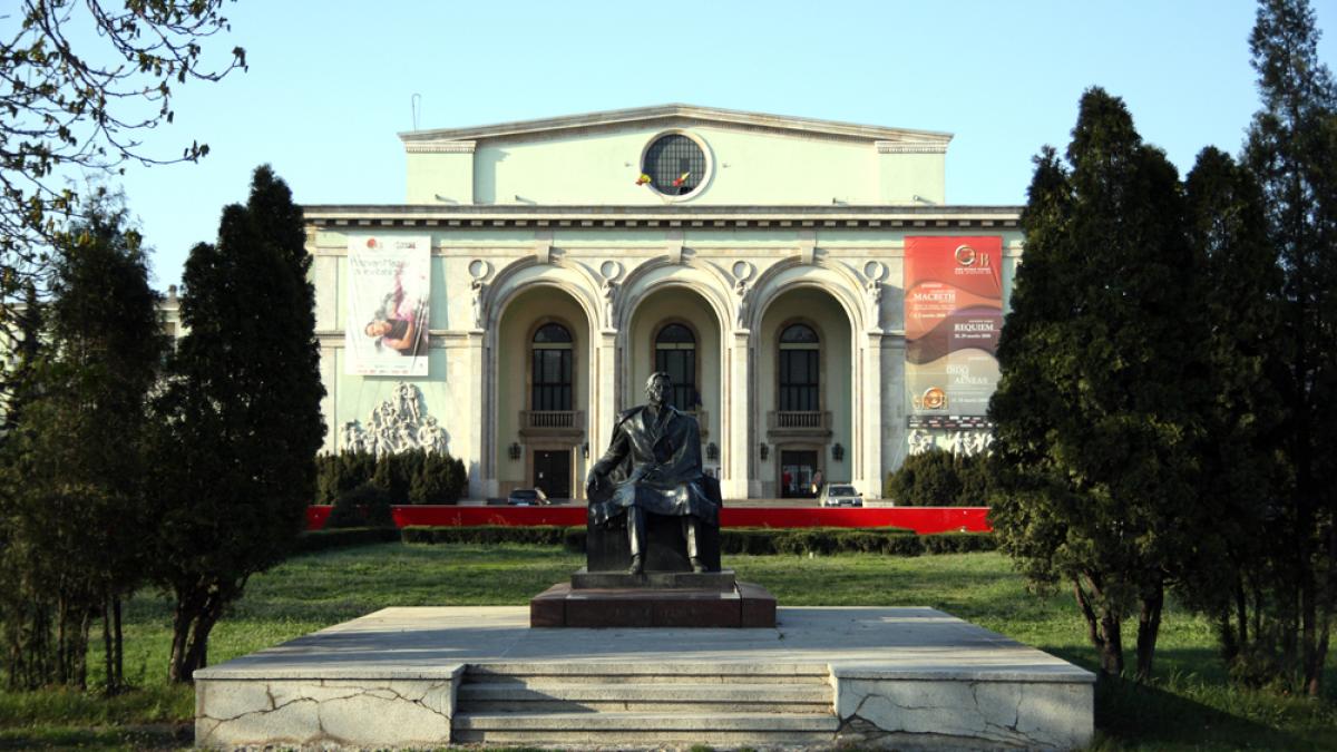 Încă doi directori de la Opera Naţională sunt urmăriţi penal