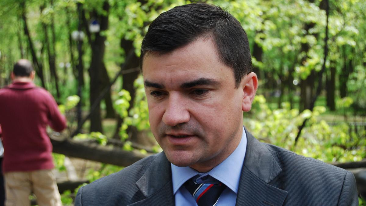 De ne-a cauta, noi suntem in arest la domiciliu! DNA, din nou la Primaria Iasi