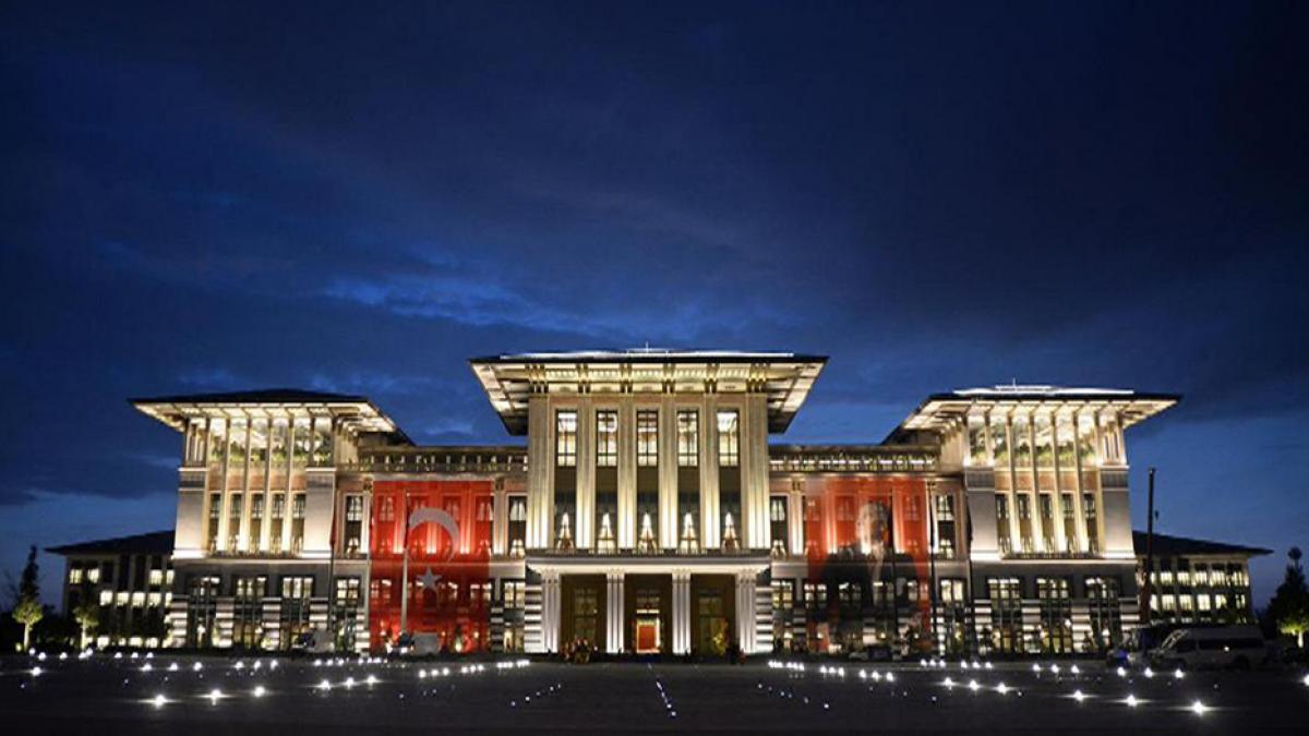 Palatul preşedintelui TURCIEI construit ILEGAL