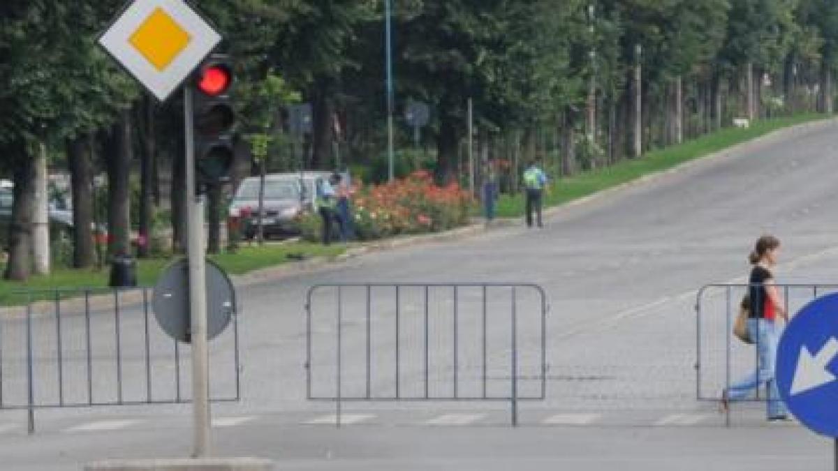 Trafic rutier restricţionat, sâmbătă seara, în centrul Bucureştiului