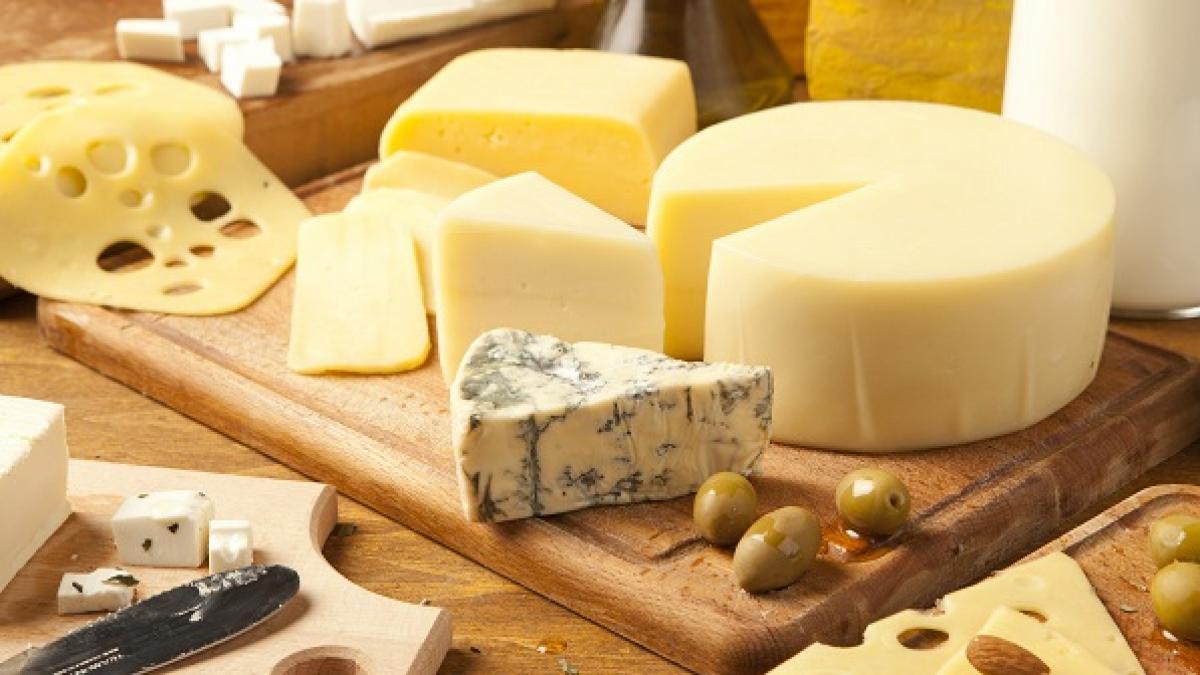 5 „defecte” majore ale brânzeturilor. De ce trebuie consumate cu moderație