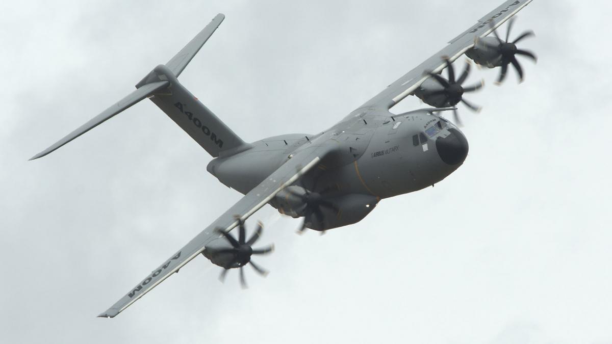 De ce s-a PRABUSIT avionul militar gigant A 400?