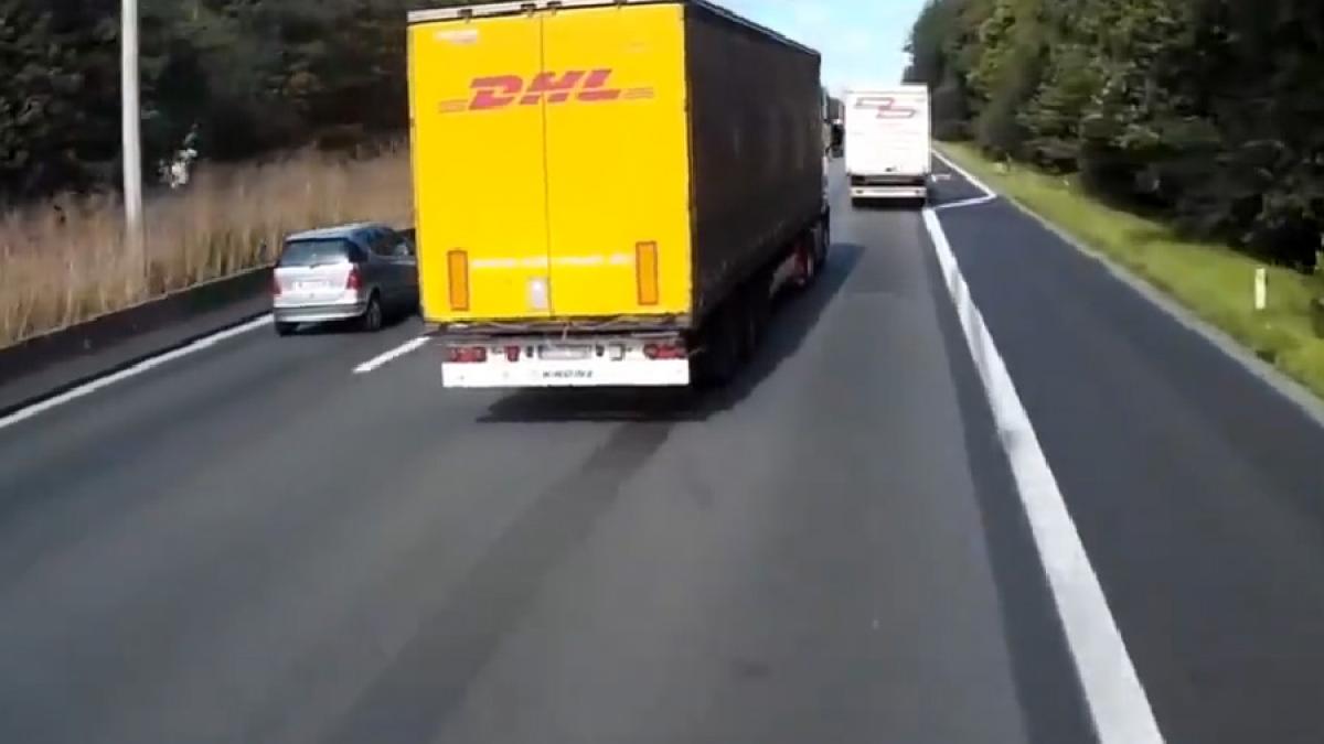 Imagini șocante surprinse de camera video a unui TIR (VIDEO)