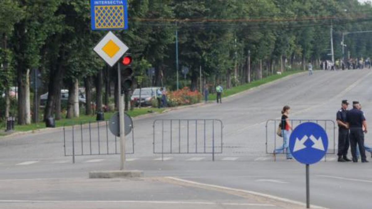 Ziua Drapelului Naţional. Restricţii rutiere, astăzi, în Bucureşti