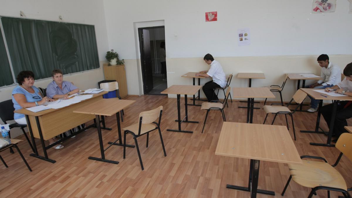 BACALAUREAT 2015. Elevii au susținut azi prima probă scrisă. SUBIECTE și BAREME - UPDATE