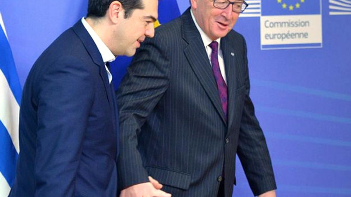 Jean Claude Juncker: Tsipras şi-a minţit proprii cetăţenii. Cum răspund grecii