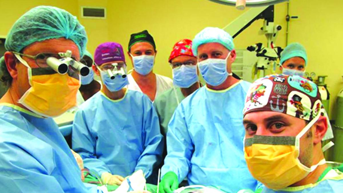 Transplant reuşit de penis 