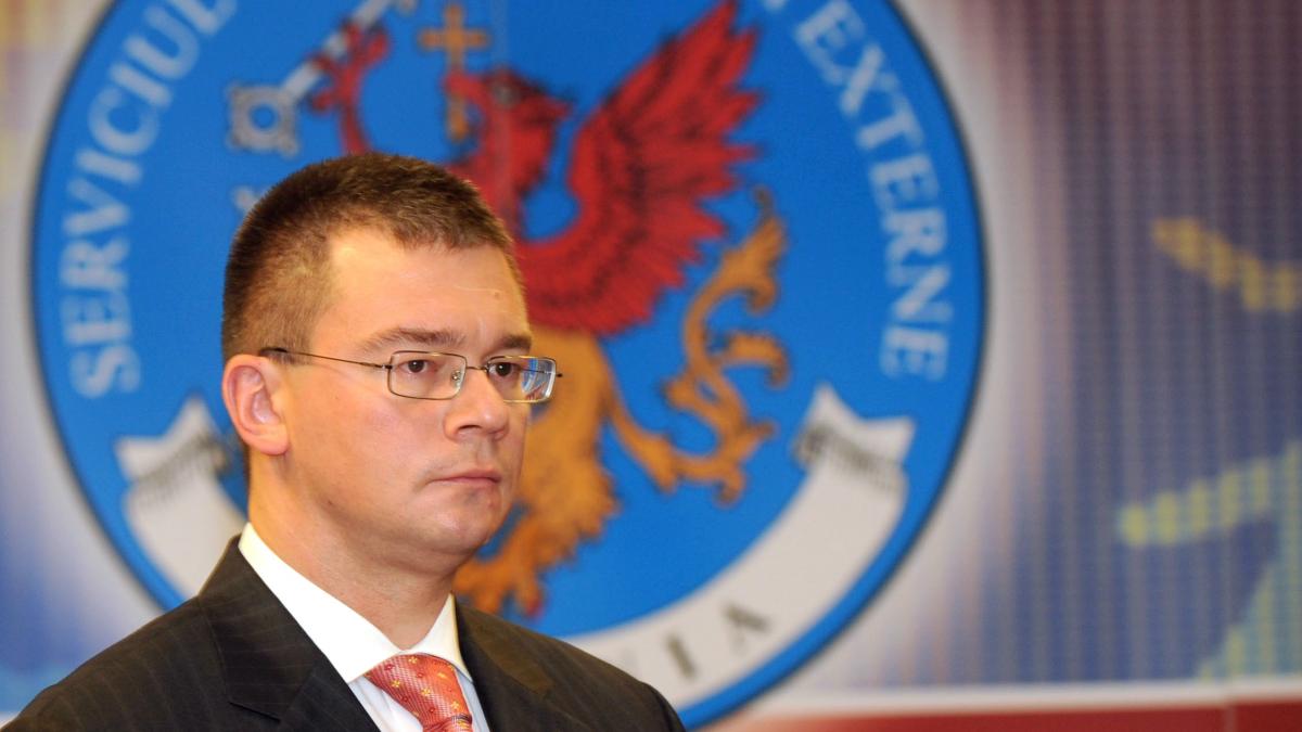 Ce cumpărături extravagante face Răzvan Ungureanu la SIE