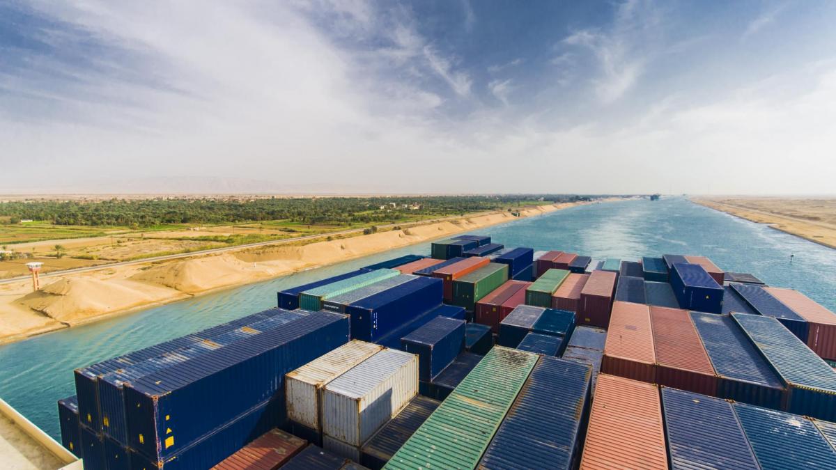  STRATFOR: ce avantaje aduce largirea Canalului de Suez