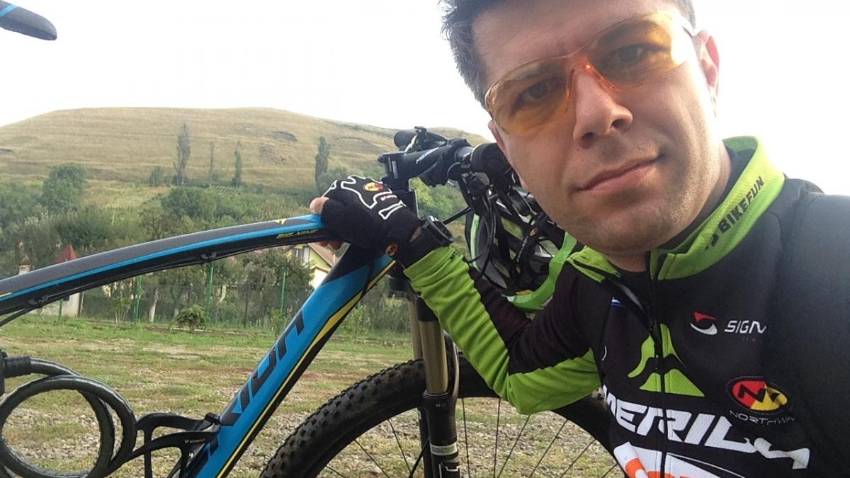Daniel Osmanovici vede România de pe bicicletă (GALERIE FOTO)