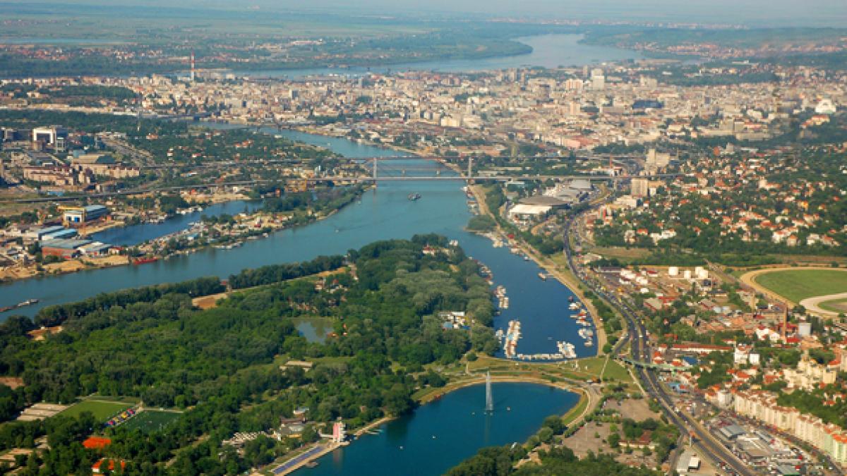 Ziarist ARESTAT la Belgrad pentru amenintari la adresa premierului sarb