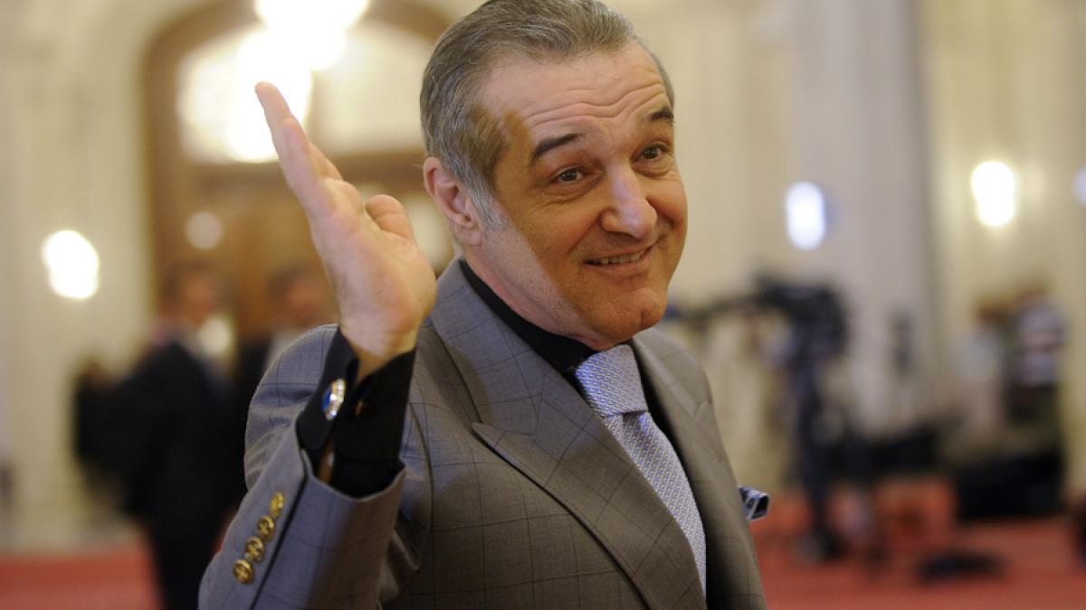 Gigi Becali ar vrea să renunţe la Steaua şi să investească la Petrolul Ploieşti