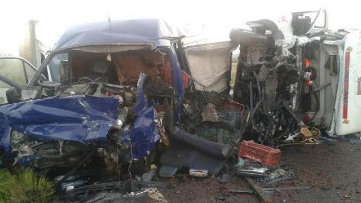 Accident GRAV pe DN1, între Braşov şi Făgăraş: Un mort şi trei răniţi (VIDEO)