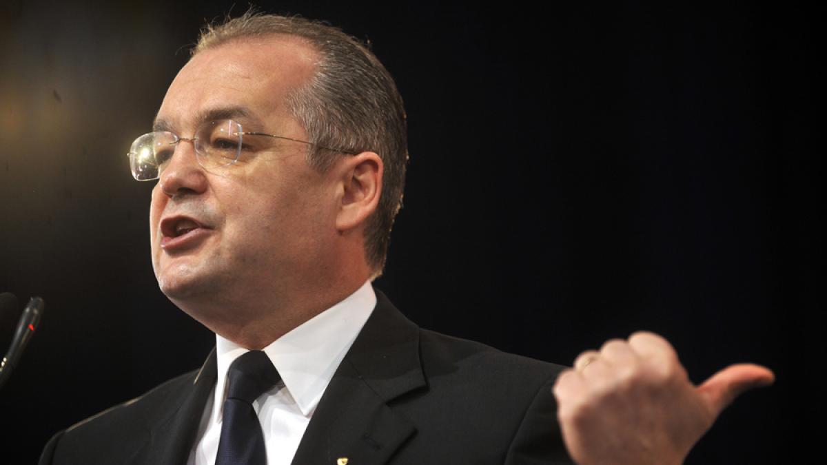 Emil Boc spune că ar candida din partea PNL
