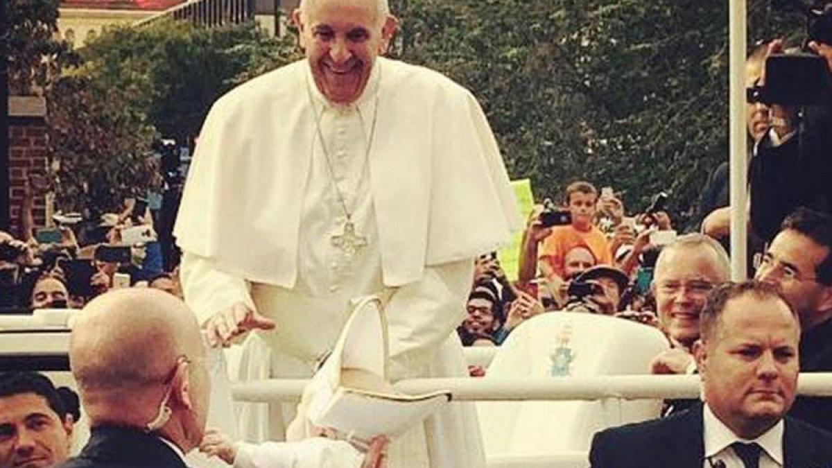 video de ce papa francisc s a amuzat copios in timpul plimbarii prin philadelphia