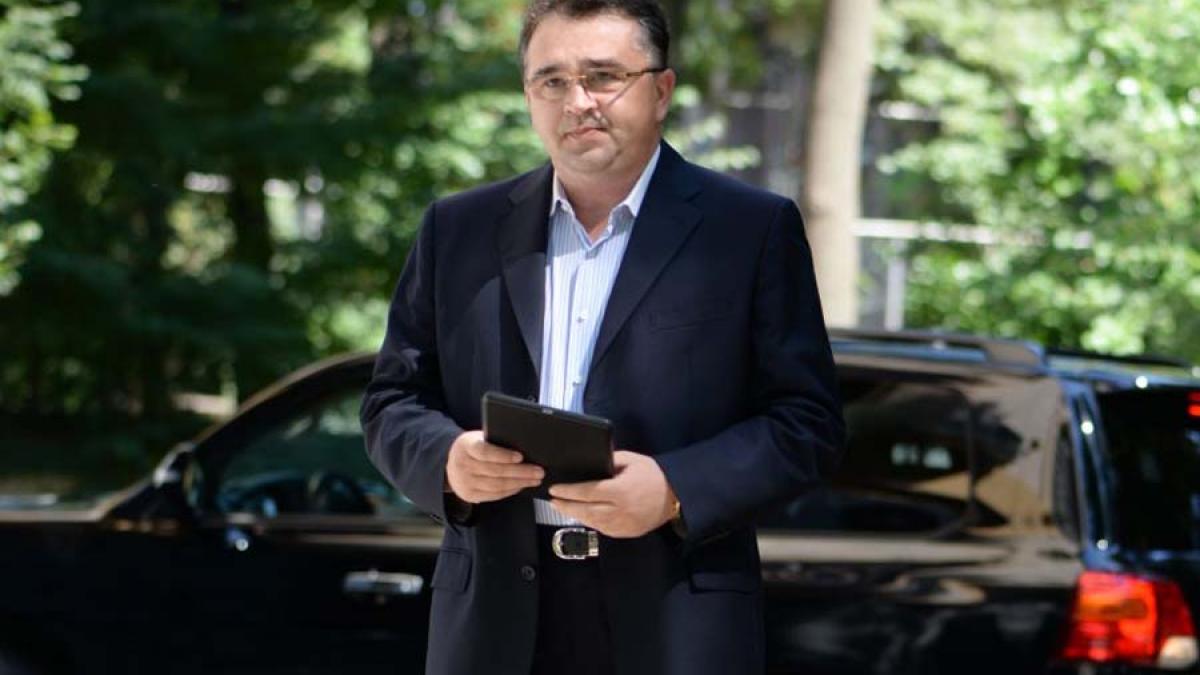 Răsplată: baronii locali, de două ori pensionari