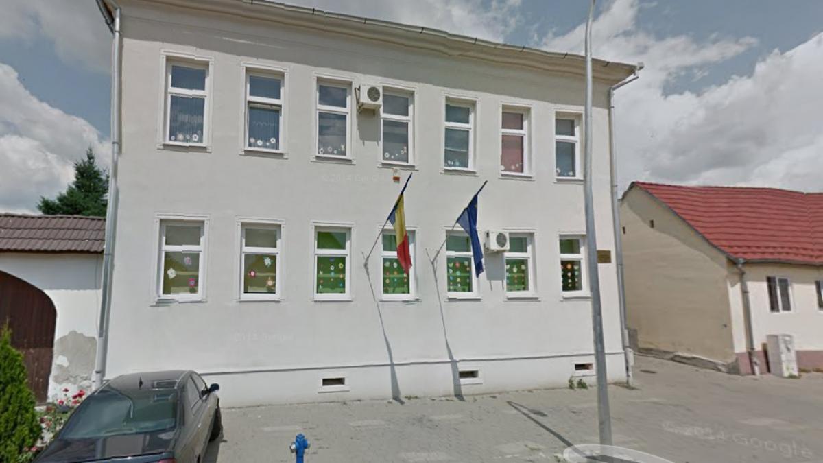 Percheziţii la primarul comunei Şelimbăr, Daniel Maricuţa, angajaţi ai primăriei şi la notari publici (surse) 