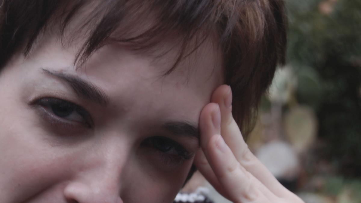 Psihicul românilor, măcinat de sărăcie şi datorii la bănci