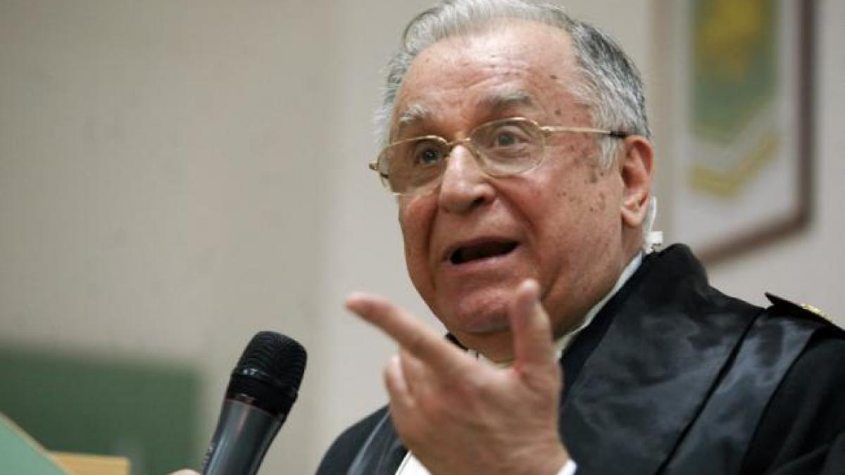Ancheta în Dosarul "Mineriada" continuă! Ion Iliescu s-a prezentat la Parchetul General 