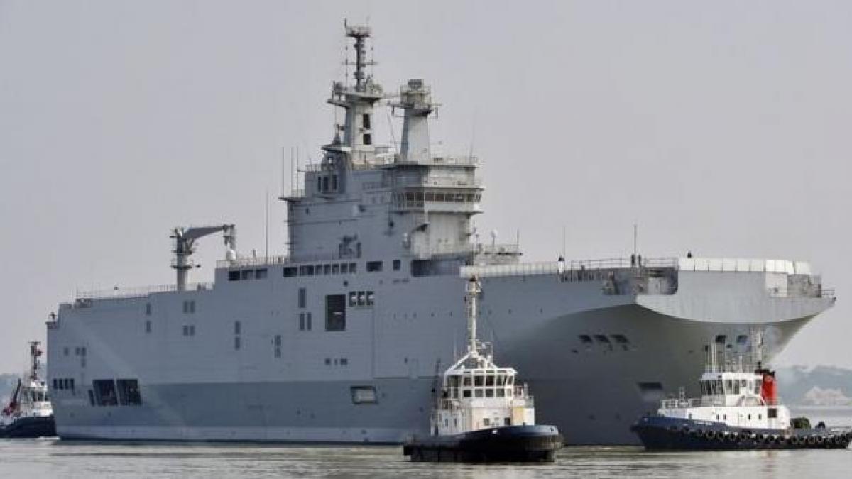 Rusii scot bani din navele Mistral nelivrate de Franta