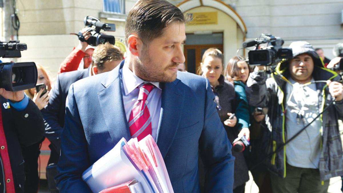 Ginerele lui Băsescu, în afaceri cu un fost ofiţer de informaţii din cercul de interese al lui Rus şi Blaga