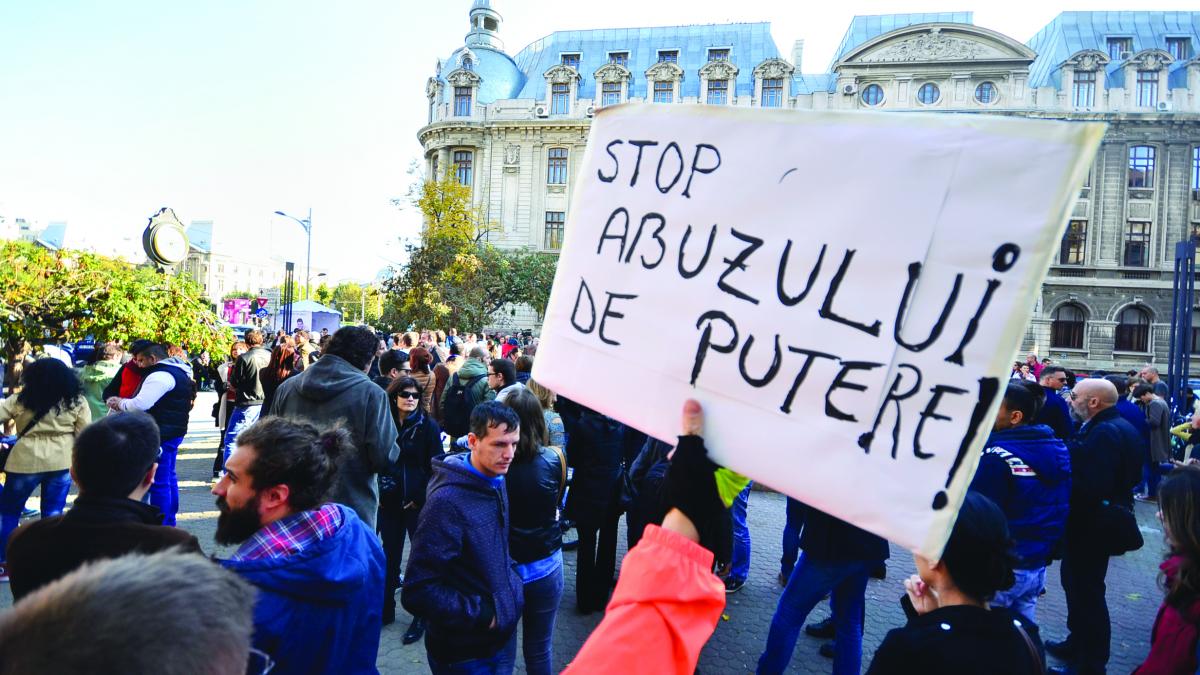 Miting pentru demiterea lui Oprea