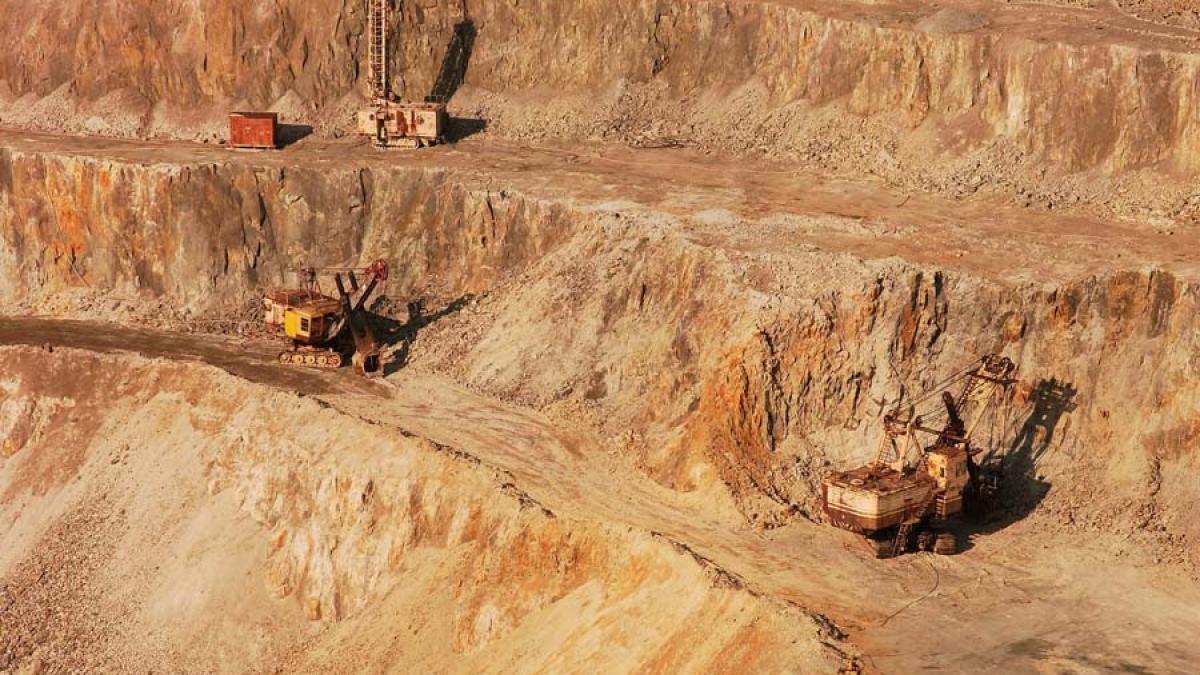 La Roşia Montană se exploatează ilegal aur