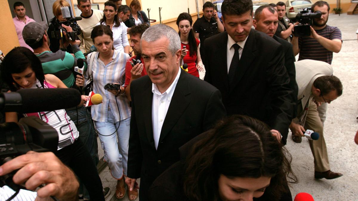 Tăriceanu amână pentru luni dezbaterea moţiunii impotriva lui Gabriel Oprea