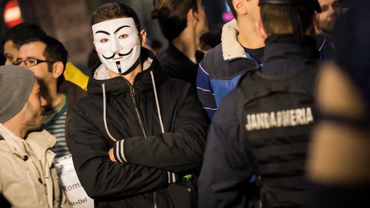  ANONYMOUS, miscarea ANTICAPITALISTA, prezenta la protestele din Bucuresti