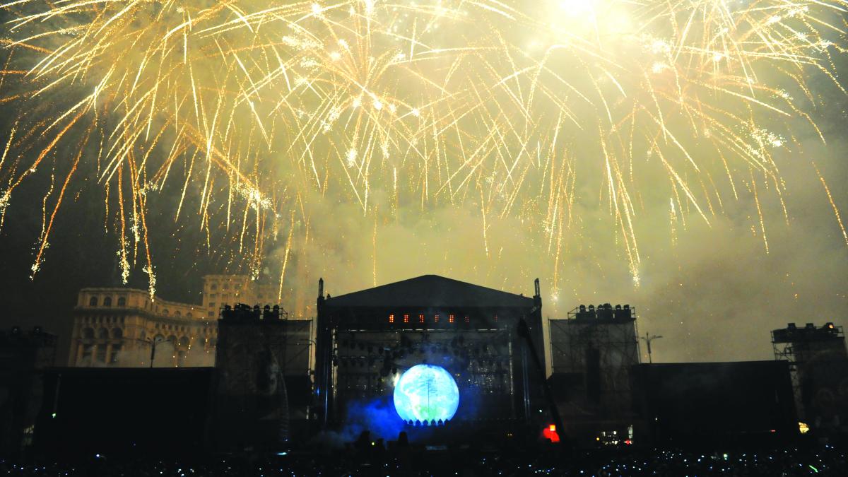 Pirotehniștii din Colectiv au tras tone de artificii la Revelionul organizat de Primăria Capitalei