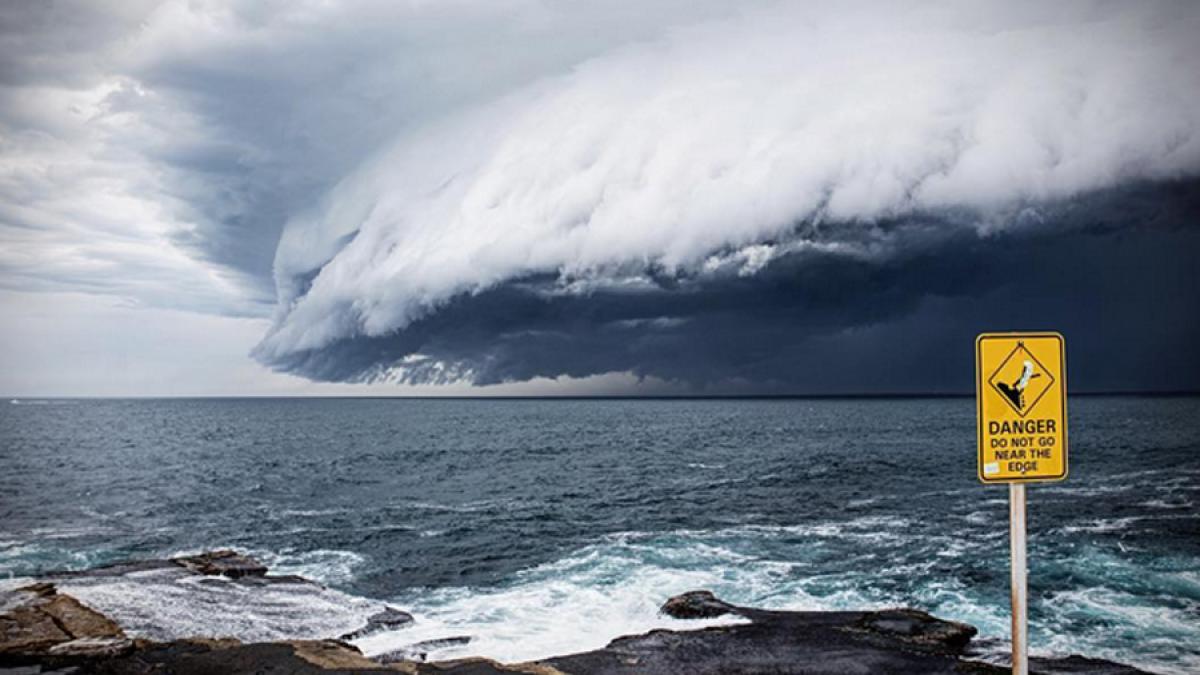 video un nor tsunami s a abatut peste sydney