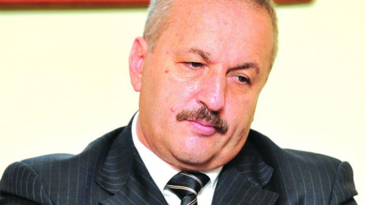 Partidele încep să pună condiţii. Guvernul, adus cu picioarele pe pământ
