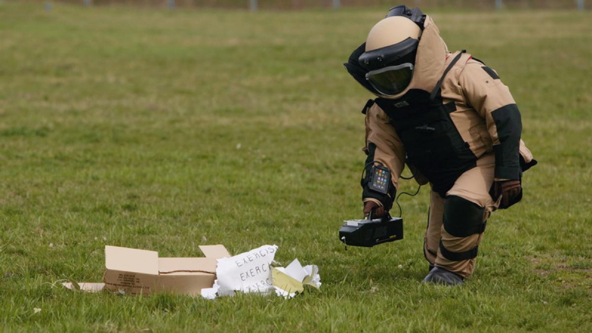 ALERTĂ la o bancă din Lugoj. A fost stabilită identitatea obiectului suspect