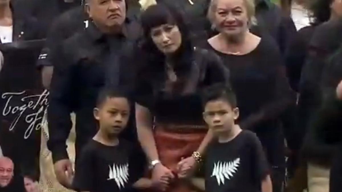 VIDEO - Ceremonie impresionantă la înmormântarea vedetei rugby-ului Noii Zeelande, Jonah Lomu