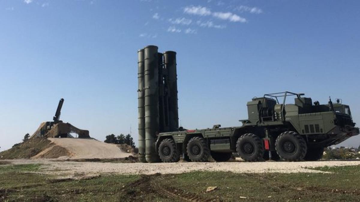 VIDEO - Rusii au permis accesul presei într-o bază militară din Siria si pe crucişătorul Moskva