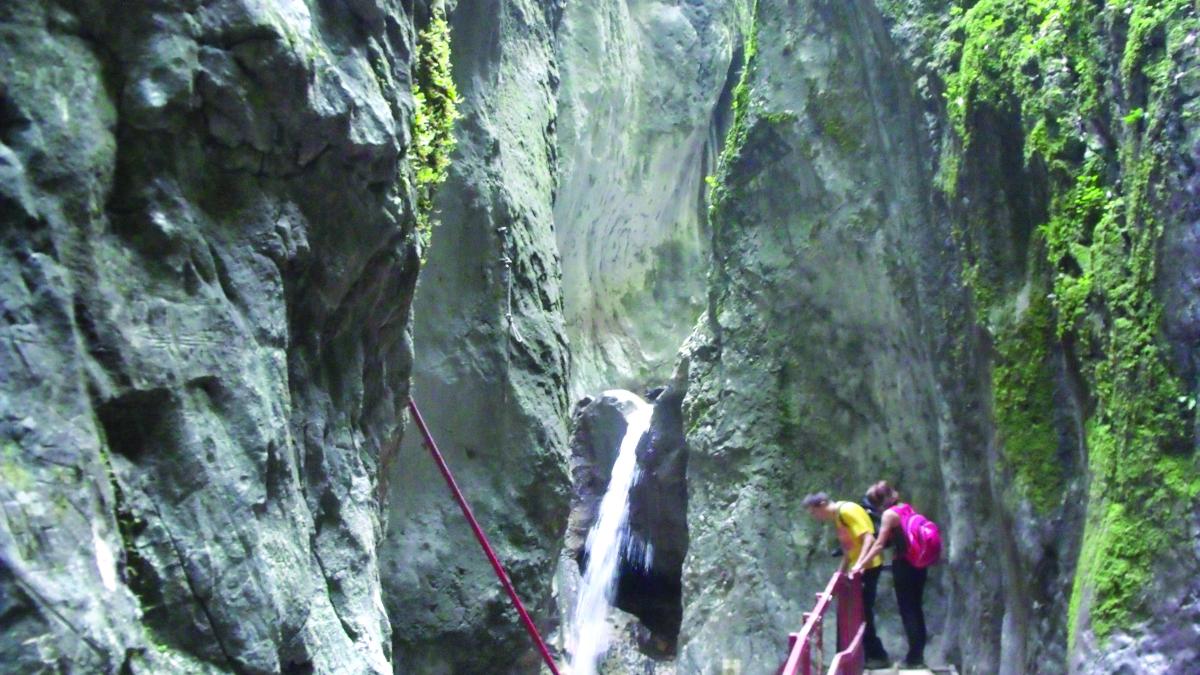 Canionul din Masivul Piatra Mare