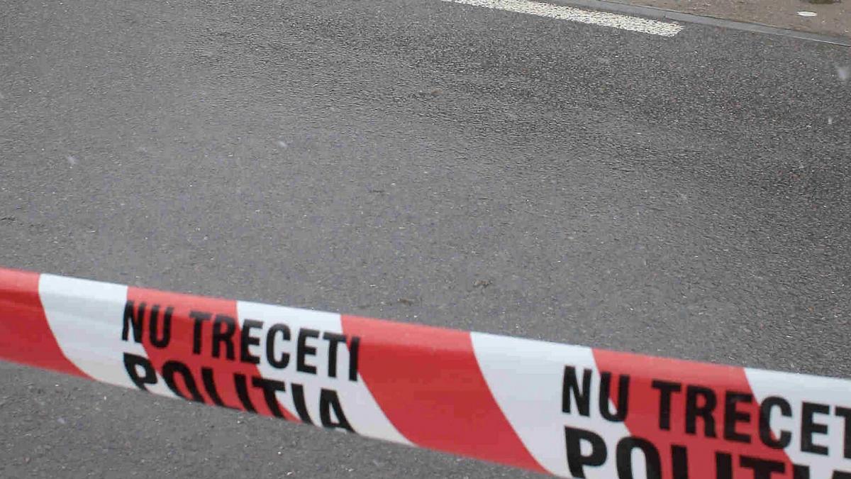 Accident GRAV in Suceava. Un şofer a intrat într-un cap de pod