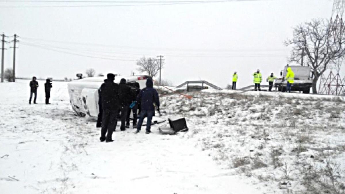 Dubă cu deţinuţi, împlicată într-un accident rutier pe DN1 B