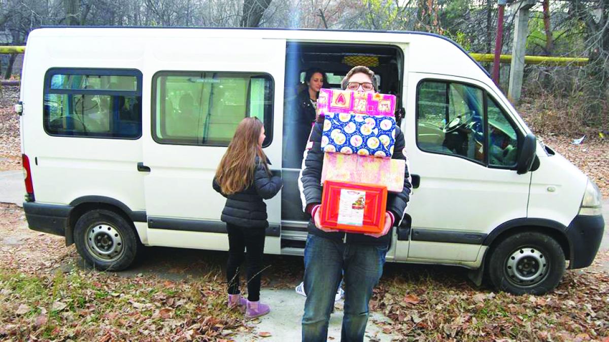 Iniţiativă. Generaţia liceenilor voluntari