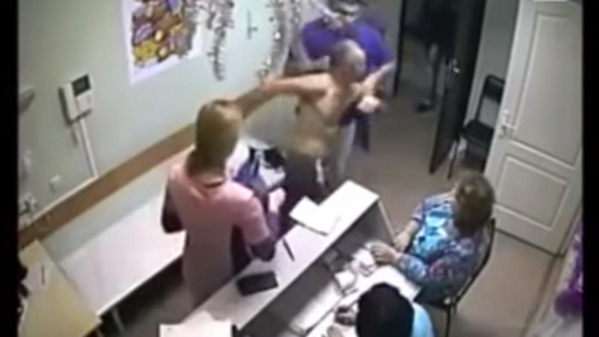 caz socant intr un spital din rusia un barbat moare dupa ce este lovit de medic